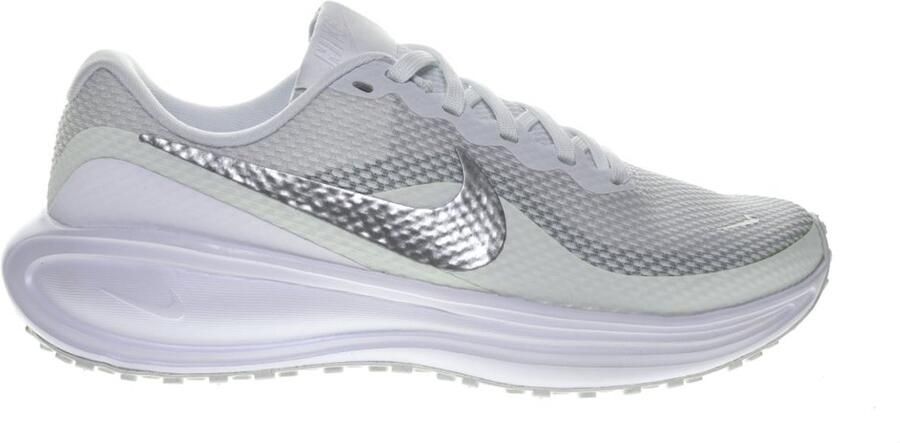 Nike Revolution 8 Off White