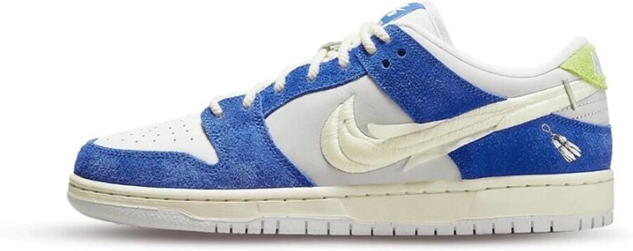 Nike Gardenia Low-top Sneaker met Unieke Details