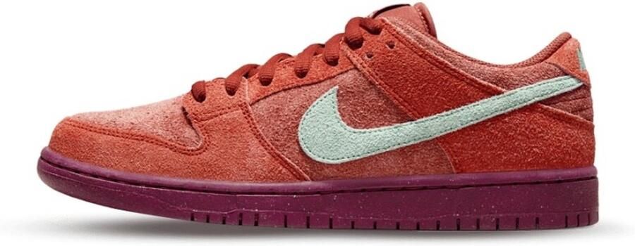 Nike SB Dunk Low 'Mystic Red'