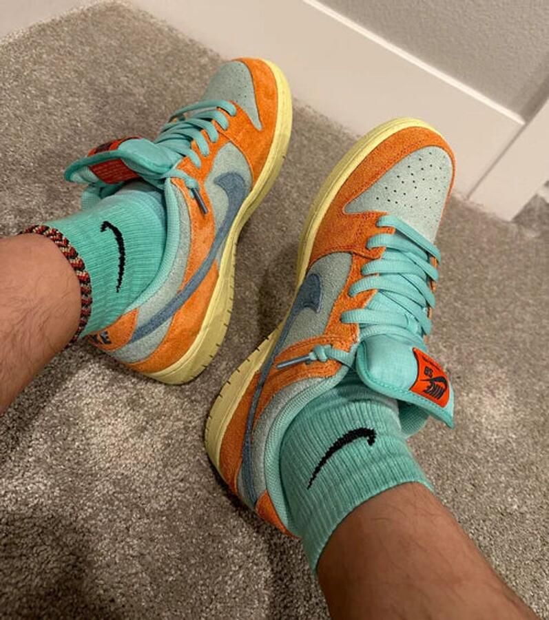 Nike SB Dunk Low Orange Emerald Rise