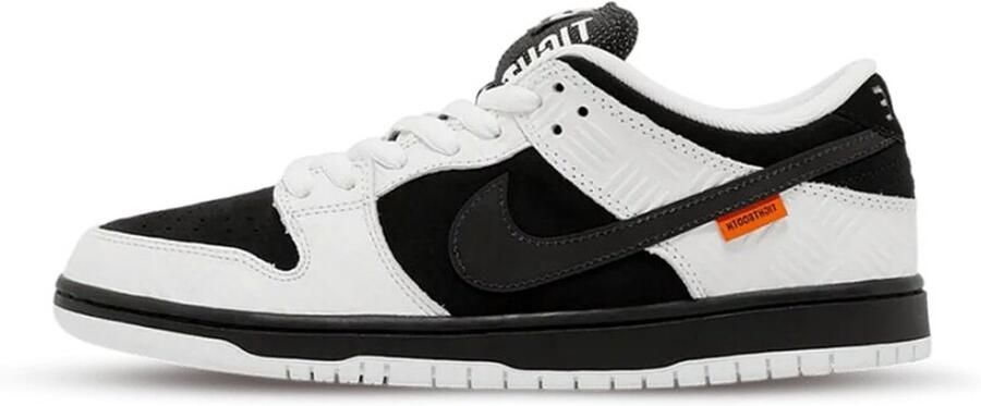 Nike SB Dunk Low x TIGHTBOOTH