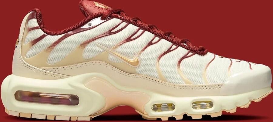 Nike Sneakers Air Max Plus Sail Tan Burgundy