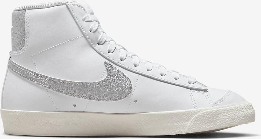 Nike Wmns Blazer Mid '77 Basketball Schoenen white metallic silver sail summit white maat: 38 beschikbare maaten:38 36.5 - Foto 2
