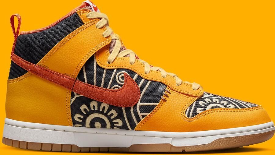 Nike Sneakers Dunk High PRM Somos Familia