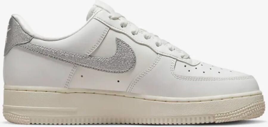 Nike Wmns Air Force 1 '07 Basketball Schoenen summit white metallic silver sail white 37.5 beschikbare maaten:37.5