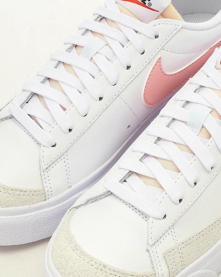 Nike Wmns Blazer Mid Basketball Schoenen white pink oxford black summit white maat: 36.5 beschikbare maaten:38.5 39 40.5 36.5 42 - Foto 3