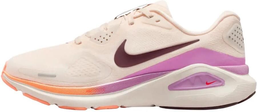 Nike structure 26 in de kleur wit