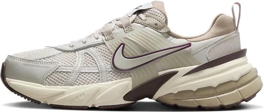 Nike Wmns V2k Run Trendy Sneakers light orewood brn light bone khaki earth 36.5 beschikbare maaten:36.5 37.5 36 38.5 39 40.5 4 - Foto 2