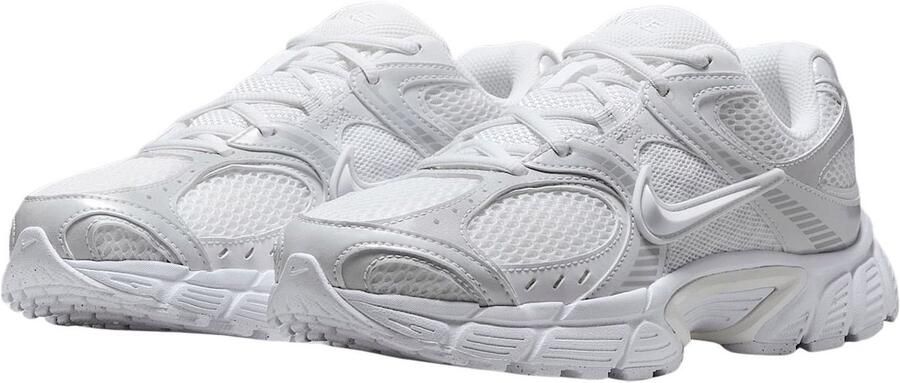 Nike V5 RNR damesschoenen met accenten met reflecterend design Wit