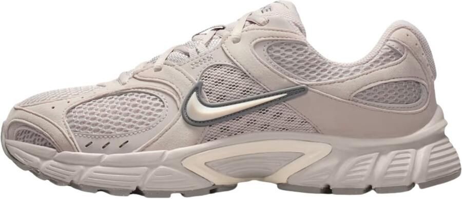 Nike V5 RNR Sneakers Dames Bruin