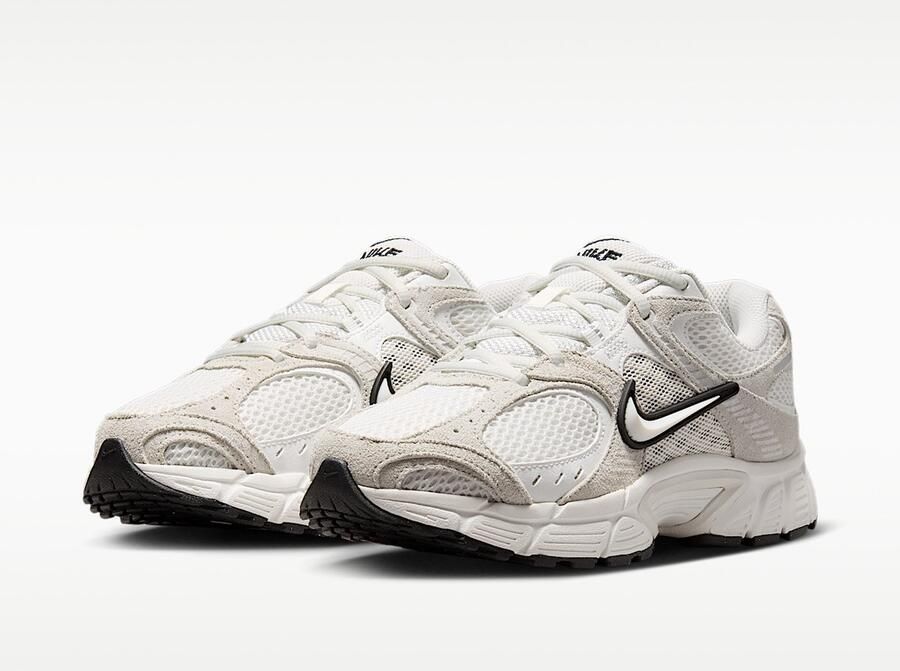 Nike V5 RNR Suede 2 W Summit White Summit White Wit V5 RNR Lifestyle Dames Sneakers voor Vrouwen