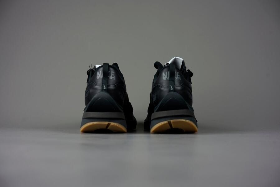 Nike Vaporwaffle x Sacai ''Black Gum'' DD1875-001 ZWART Schoenen - Foto 3