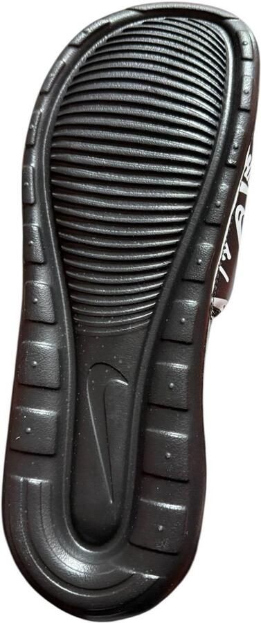 Nike Victori One Slipper met print voor heren Zwart - Foto 2