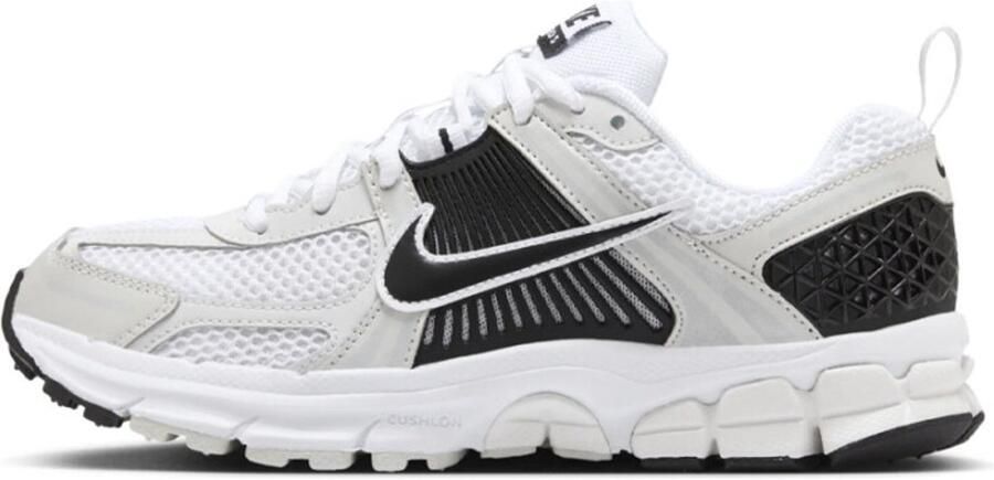 Nike Zoom Vomero 5 (GS) Lifestyle in wit formaten: 36.5 - Foto 2