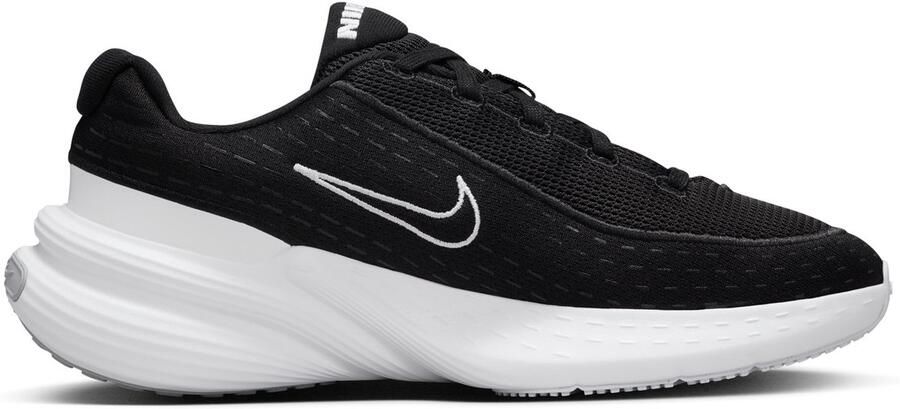 Nike Women's Uplift Sport Club Sneakers zwart