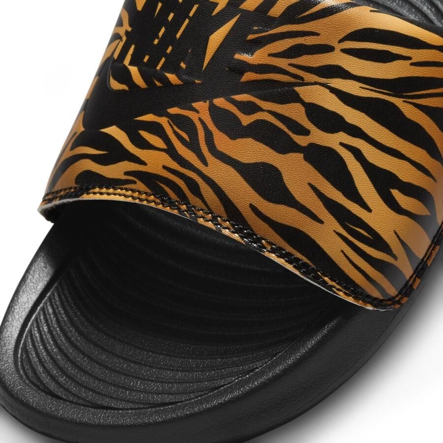 Nike Victori One Slipper met print voor dames Black Black Dames - Foto 2