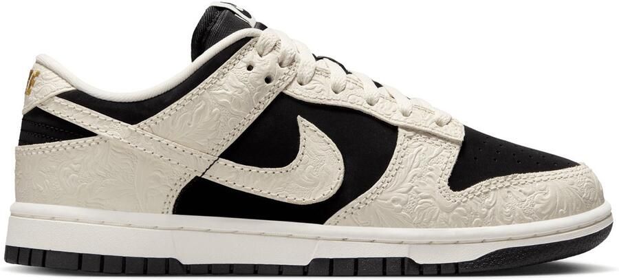 Nike WMNS DUNK LOW SE Dames Sneakers Beige