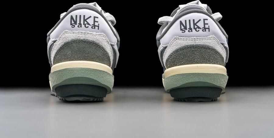 Nike Zoom Cortez SP sacai Iron Grey DQ0581-001 GRIJS Schoenen