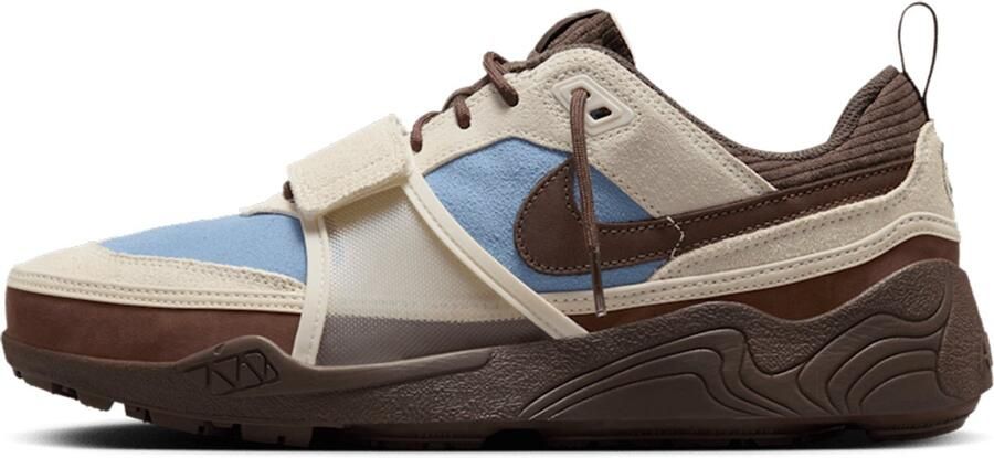 Nike Travis Scott Zoom Field Jaxx Leche Blue Baroque Brown HQ3072400 beige bruin blauw sneakers laag unisex