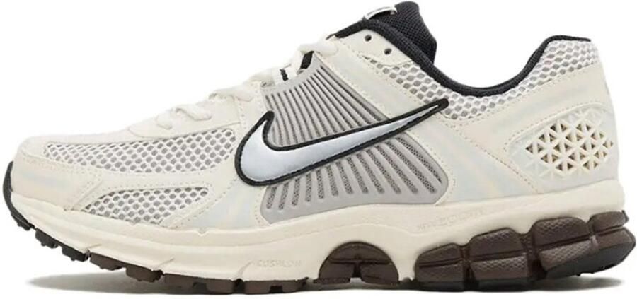 Nike Zoom Vomero 5 Phantom Light Iron Ore Baroque Brown Metallic Platinum- Phantom Light Iron Ore Baroque Brown Metallic Platinum