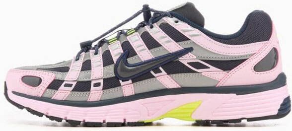 Nike WMNS P-6000 in lichtroze formaten: 40.5