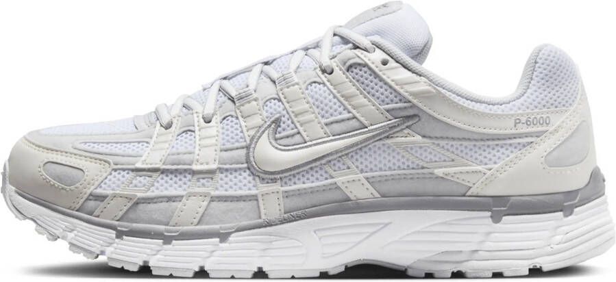 Nike P-6000 Dames Metallic Summit White Pure Platinum Wolf Grey White- Dames Metallic Summit White Pure Platinum Wolf Grey White