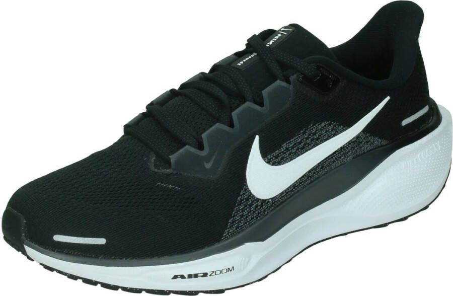 Nike pegas in de kleur zwart