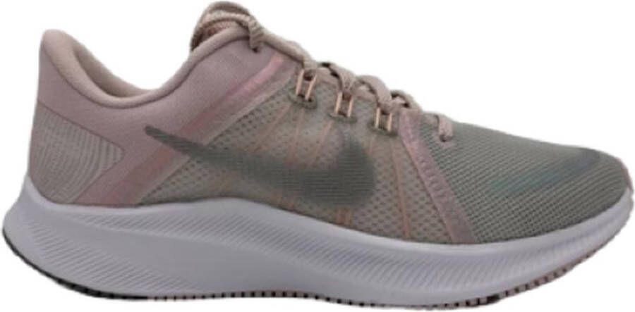 Nike Quest 4 Premium Hardloopschoen voor dames (straat) Grijs