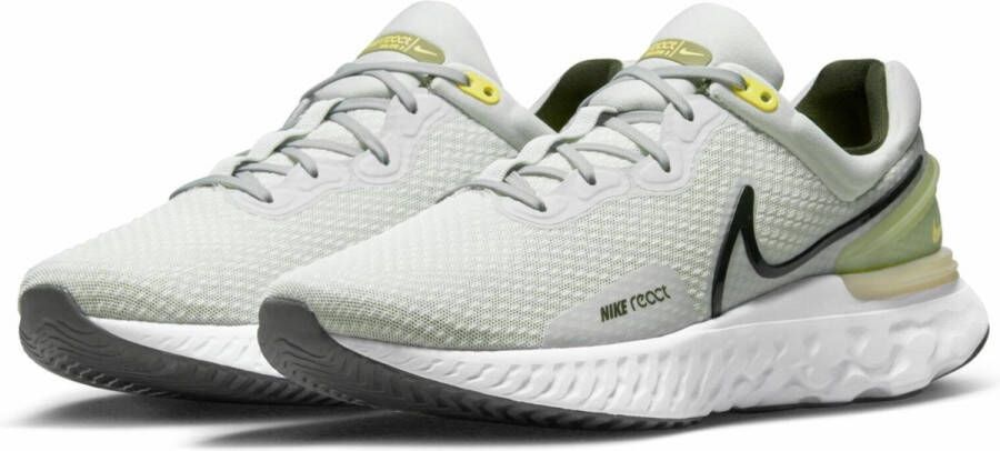 Nike React Miler 3 Hardloopschoenen voor heren(straat) Grijs