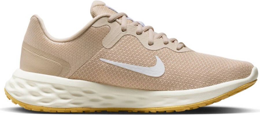 Nike Revolution Hardloopschoenen Dames Beige