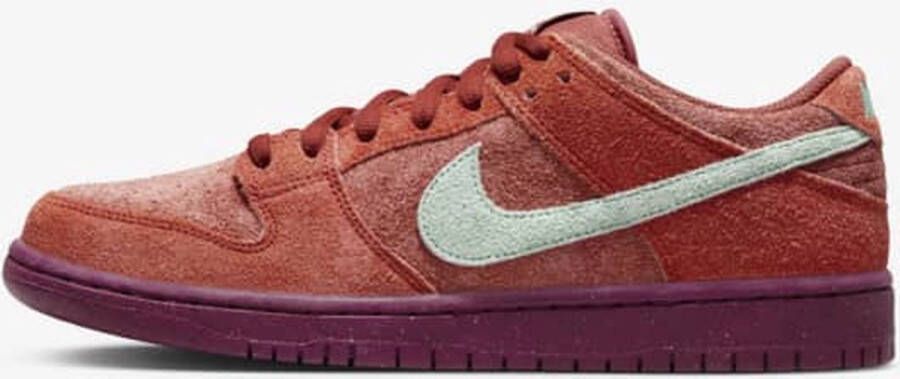 Nike SB dunk low pro mystic red emerald rise