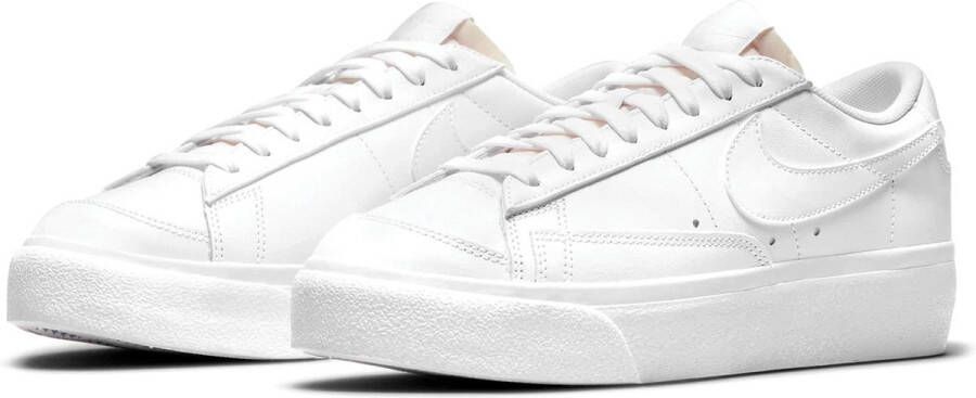 Nike Wmns Blazer Low Platform Basketball Schoenen white white black maat: 39 beschikbare maaten:37.5 38.5 39 40.5 36.5 42