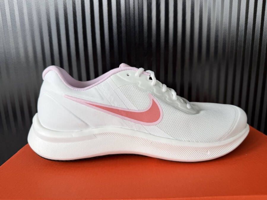 Nike Kids Nike Star Runner 3 SE Hardloopschoenen voor kids(straat) Wit - Foto 2