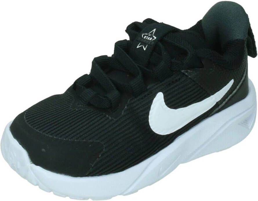 Nike star runner 4 in de kleur zwart