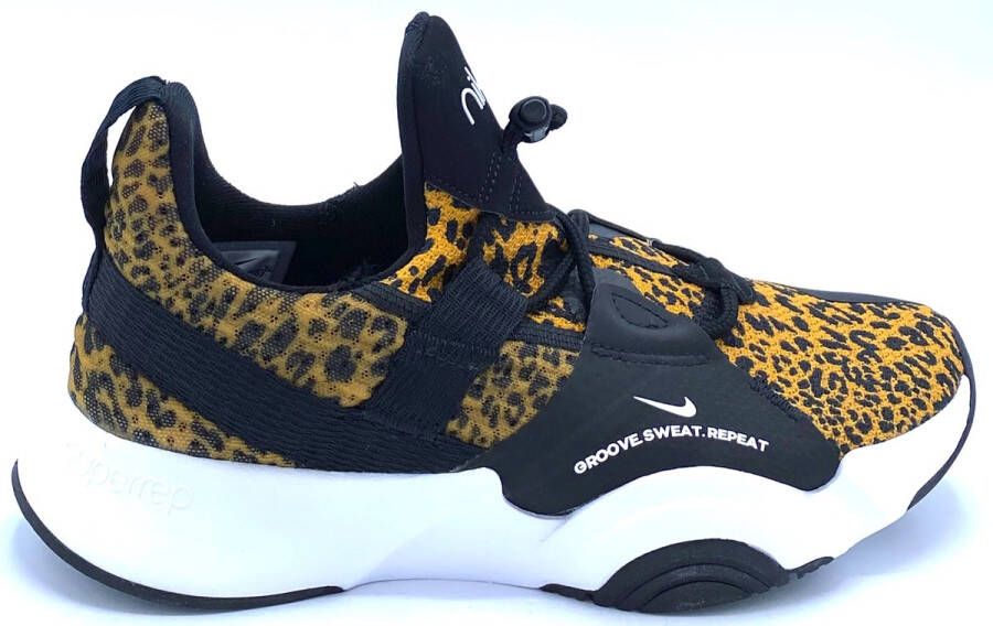 Nike SuperRep Groove fitness schoenen zwart camel