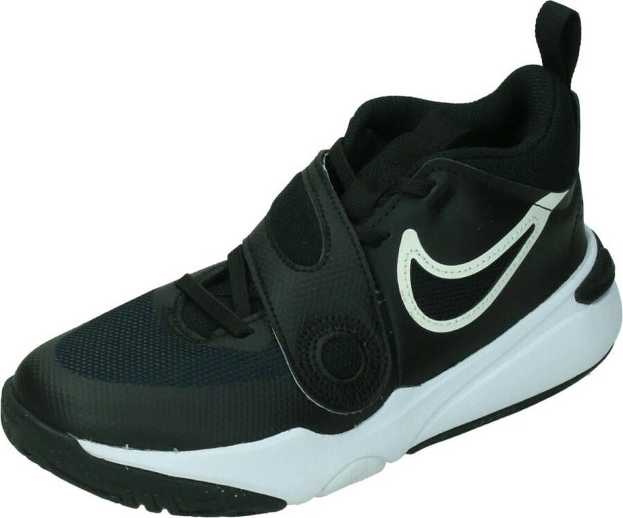Nike team hustle d 11 in de kleur zwart