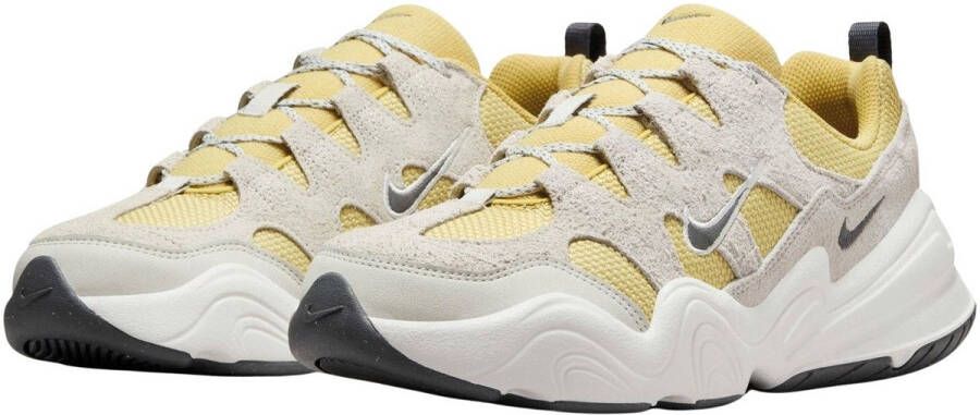 Nike Sportswear Sneakers laag 'TECH HERA'