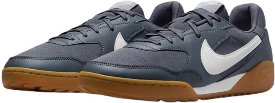 Nike Women's Terra Manta Sneakers grijs