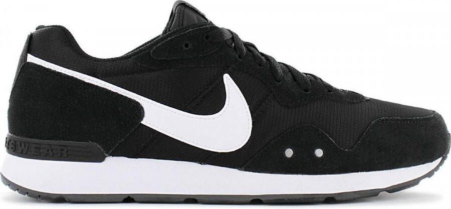 Nike VENTURE RUNNER WMNS Volwassenen Lage sneakers Kleur: Zwart Maat: 10.5  - Schoenen.nl