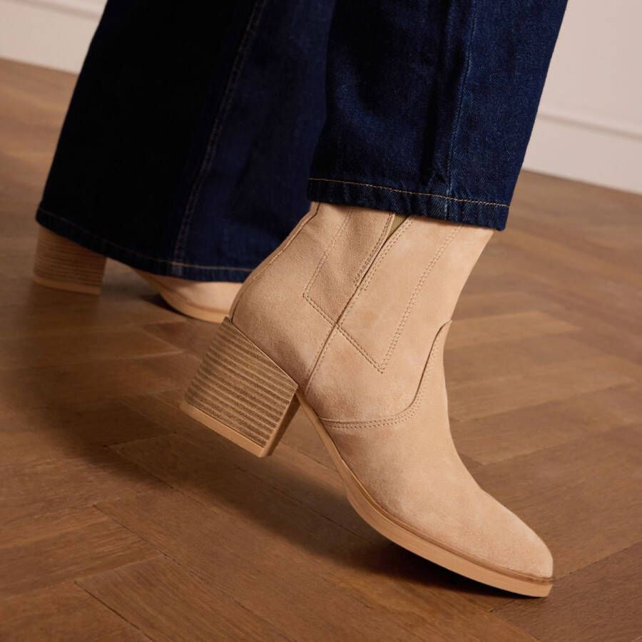 No Stress Dames Beige suède enkellaarsjes met hak