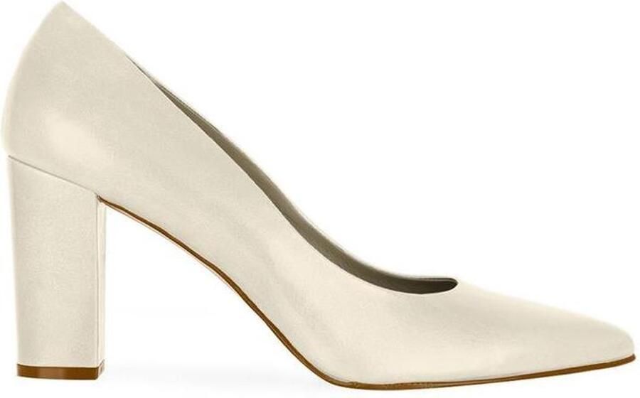 Noë Shoes Nirma Pump Cream Vintage