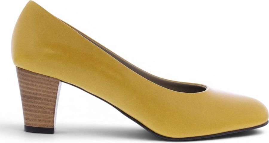 Noë Shoes Nora Pump Saffron