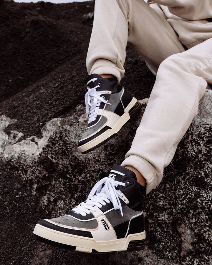 Off the Pitch Basketta Sneakers Hi Zwart Wit
