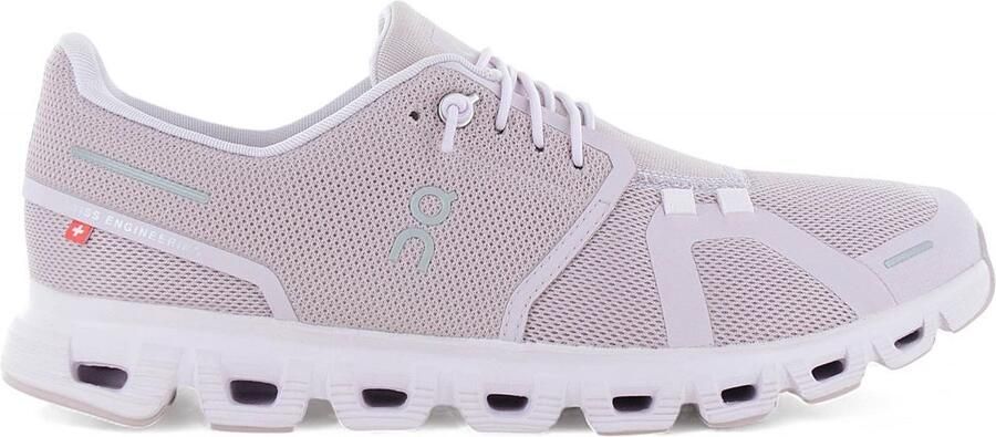 On Low-Top Sneakers Lightweight Textile Sneakers With Modern Lacing Sy in wit