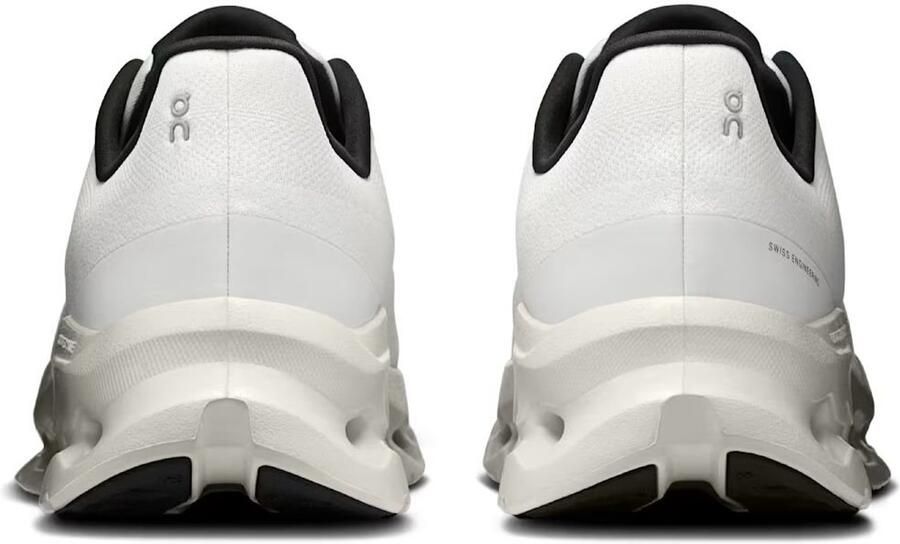 On Low-Top Sneakers Cloudtilt' Sneakers in wit