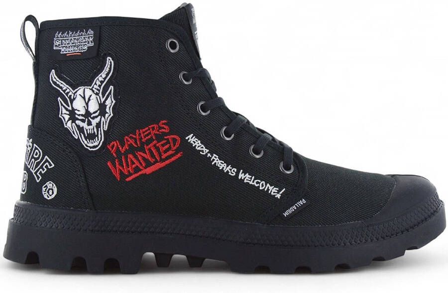 Palladium Veterschoenen STRANGER THINGS X PAMPA HELLFIRE Veterlaarzen van canvas met print