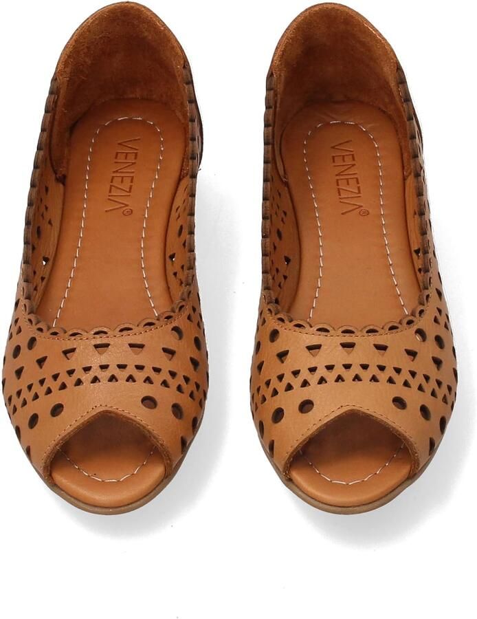 Peeptoe ballerina's van leer met geometrisch patroon bruin