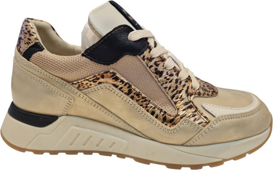 PIEDI NUDI PiediNudi Lage Sneakers Dames Selva 17.46 Maat: 41 Materiaal: Lakleer Kleur: Rosegoud