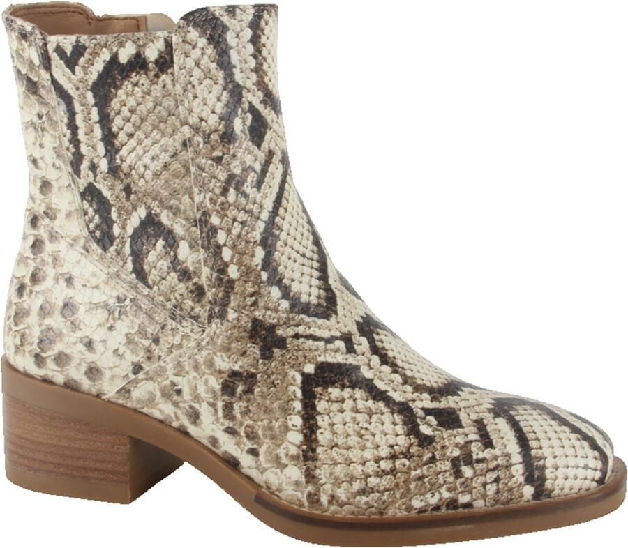 PiediNudi Zuma snake