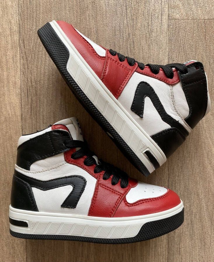 Pinocchio sneaker